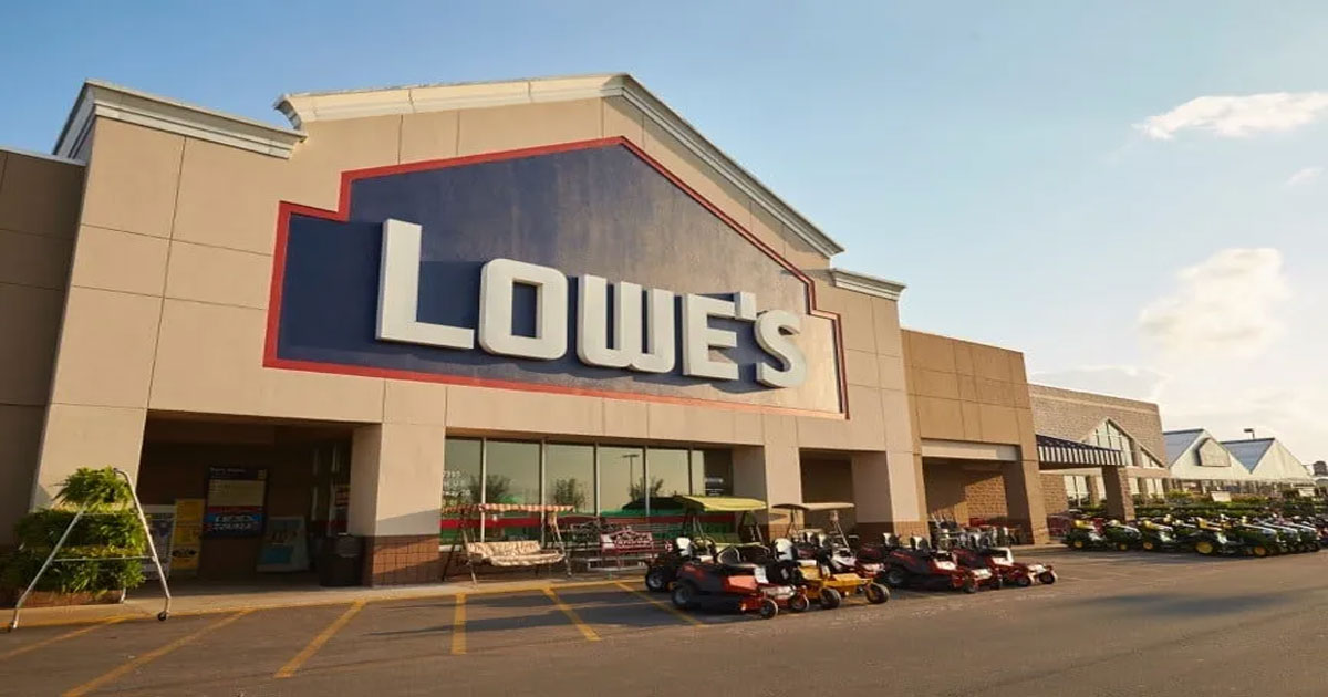 Lowe's Advantage Card image