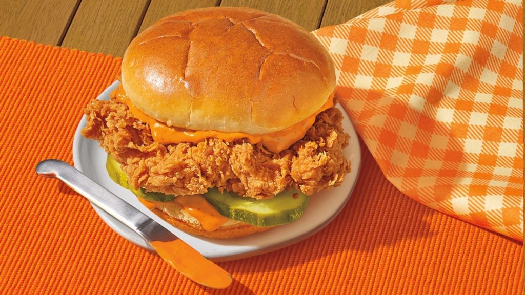 popeyes chicken sandwich image